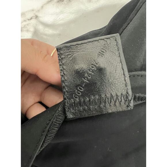 Vintage Fendi Black Suede Baguette Bag with Silver Hardware - Picture 5 of 8